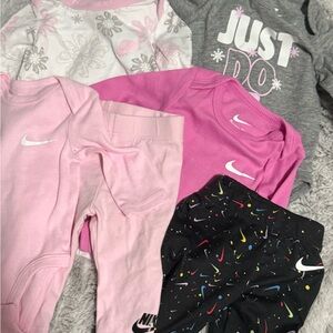 Nike Baby Girl Bundle 3M